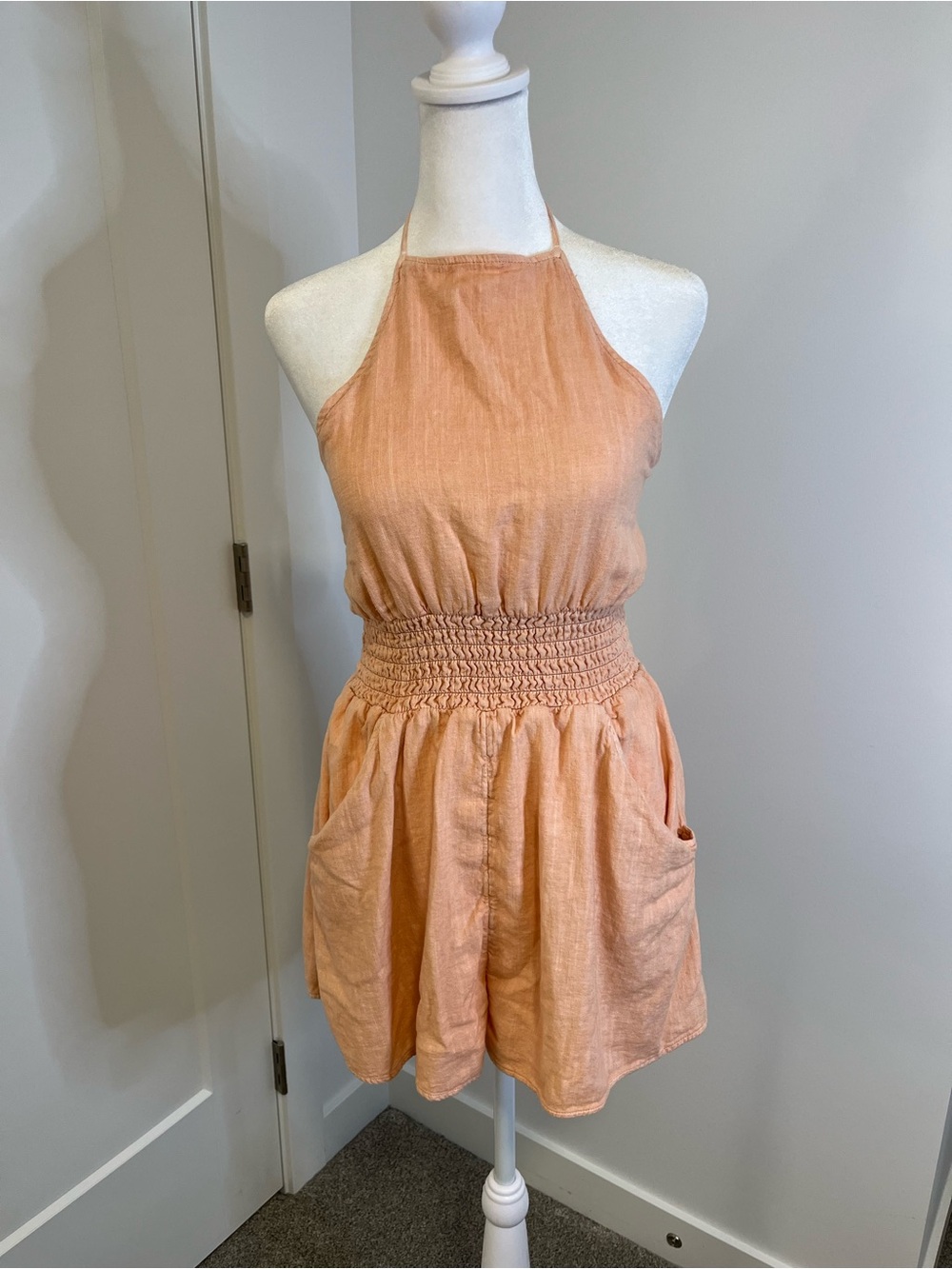 AMERICAN EAGLE Halter Romper in Peach - FREE SHIPPING on Bundles $95+ - Picture 2 of 16